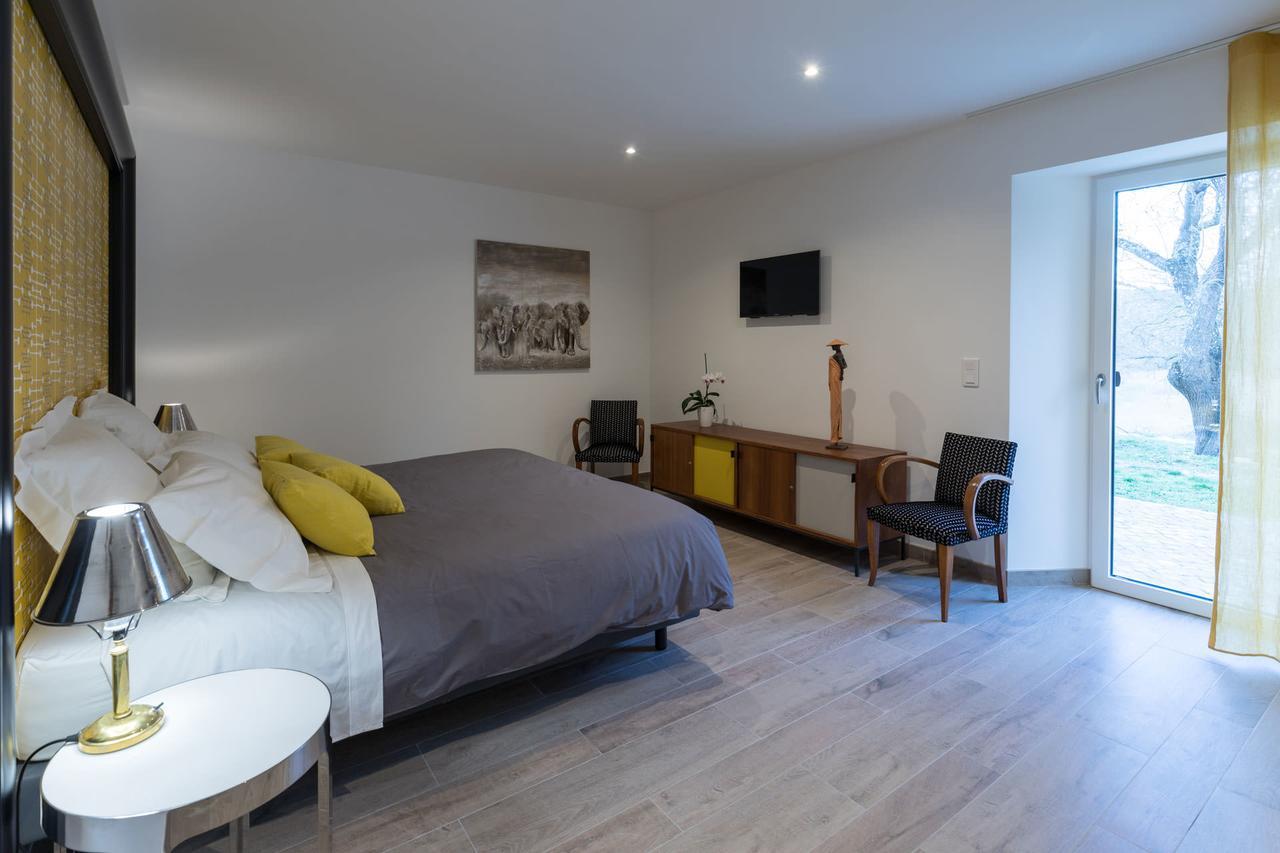 Chut ! C'Est Ici Hotel Venelles Luaran gambar